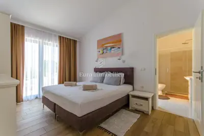 House for sale in Otok Brač, 77 m² - 9