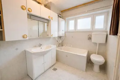 Stan 68,98 m², Trnje - 2 spavaće sobe, lođa i lift - 4