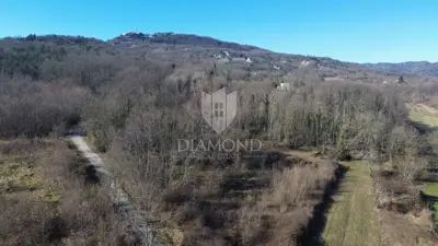 Building plot 1,047 m², Pićan - open view - 6
