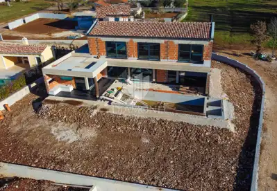 Haus zum Kauf in Poreč, 180 m²