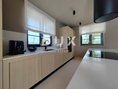 Villa 320 m², Poreč - 5 Schlafzimmer und 5 Badezimmer - 21