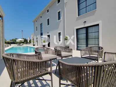 Villa 320 m², Poreč - 5 Schlafzimmer und 5 Badezimmer - 11