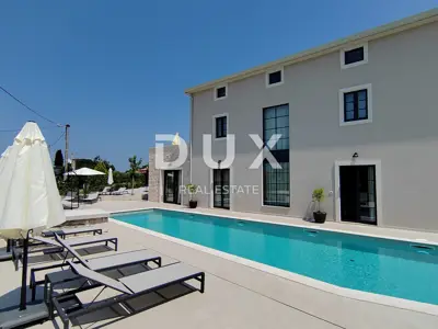 Villa 320 m², Poreč - 5 Schlafzimmer und 5 Badezimmer - 5