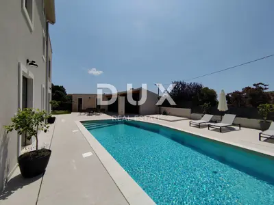 Villa 320 m², Poreč - 5 Schlafzimmer und 5 Badezimmer - 8