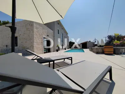 Villa 320 m², Poreč - 5 Schlafzimmer und 5 Badezimmer - 10