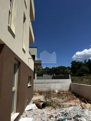 ZADAR, BILI BRIG, Dvosoban stan s vrtom, 93 m² - 5