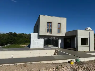 Labin - novogradnja s bazenom