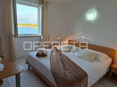 Kamena vila 400 m², Povlja na Braču, prvi red do mora - 6