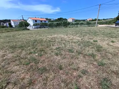 Građevinsko zemljište 976 m², Palit - izvrsna lokacija - 2