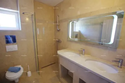 Raša, Charming apartment house with pool and panoramic sea view - 9