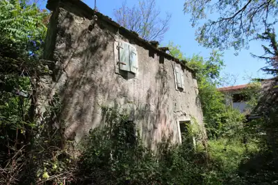 Kuća 130 m², Kršan - za adaptaciju