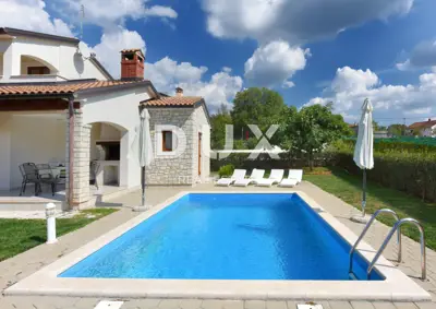 Haus 140 m², Sveti Lovreč - Pool und Terrasse