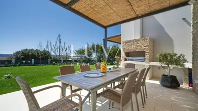 Vila 180 m², Kaštel Novi - bazen i privatnost - 18