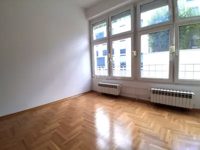 Cvjetni trg, commercial space 126 m², 3rd floor, lift - 8