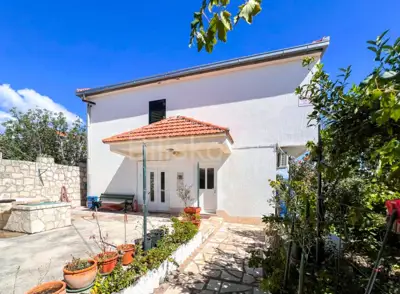 House, Drvenik Mali, 35 m from the sea and peaceful surroundings