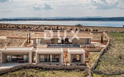 Villa 295 m², Pag - Meerblick und Pool - 2