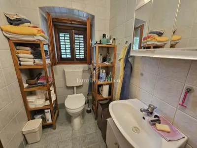 Doppelhaushälfte 130 m², Šilo - großer Gartenbereich - 22