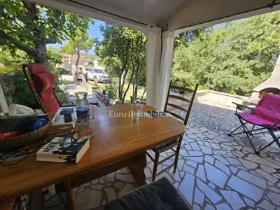 Doppelhaushälfte 130 m², Šilo - großer Gartenbereich - 10