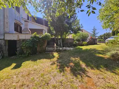 Doppelhaushälfte 130 m², Šilo - großer Gartenbereich - 2