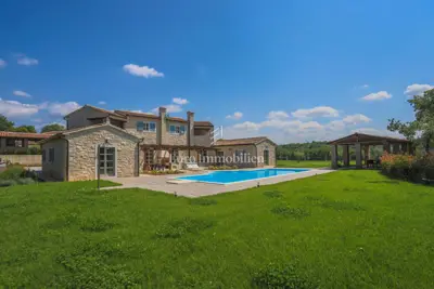 OKOLICA TINJANA! ! ! Velika samostojeća villa sa 4 spavaće sobe, idealna - 6