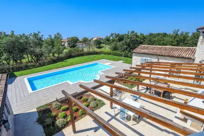OKOLICA TINJANA! ! ! Velika samostojeća villa sa 4 spavaće sobe, idealna - 12