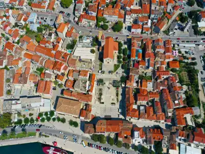 Kuća 250 m², Makarska - stari centar i vrt 443 m² - 11