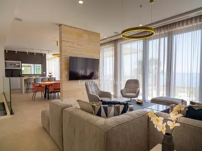 Villa 354 m², Veliko Brdo - pool and sea view - 7