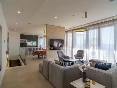 Villa 354 m², Veliko Brdo - pool and sea view - 9