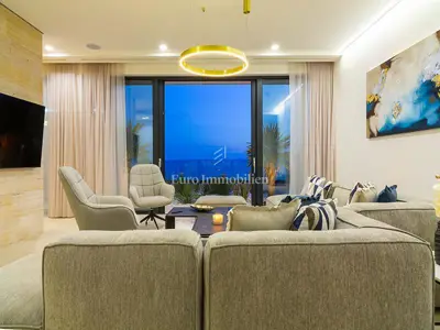 Villa 354 m², Veliko Brdo - pool and sea view - 10