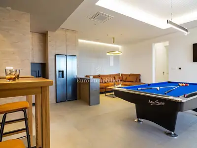 Villa 354 m², Veliko Brdo - pool and sea view - 20