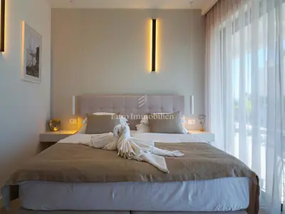 Villa 354 m², Veliko Brdo - pool and sea view - 12
