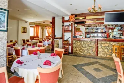 Hotel 1 150 m², Medulin - Zentrum, Restaurant und Parkplatz - 11