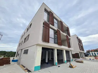 Neuer, moderner Wohnkomplex, Rovinj! Maisonettewohnung mit Park- und Garagenplatz! B4/A