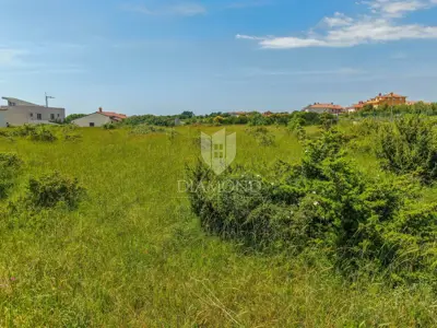 Zemljište 8.388 m², Vodnjan - poslovna namjena - 8