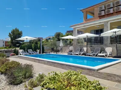 House for sale in Medulin, 280 m²