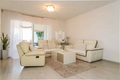 Wohnung zum Kauf in Poreč, 104 m²