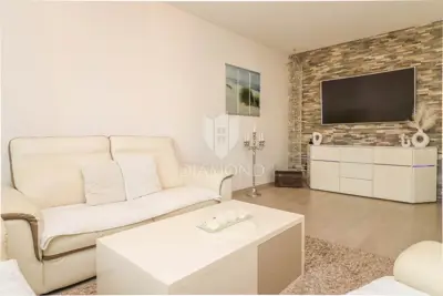 Stan 104 m², Poreč okolica - 2 spavaće sobe i terasa - 4