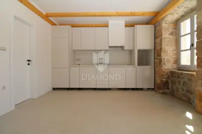 House 85 m², Skitača - renovated and furnished - 3