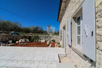 House 85 m², Skitača - renovated and furnished - 11