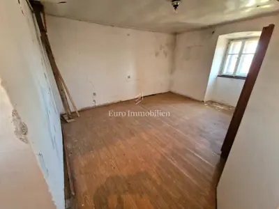 Krk - Haus zur Renovierung auf einem größeren Grundstück - 12