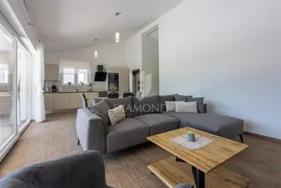Kuća 1.039 m², Labin - bazen i natkrivena terasa - 7