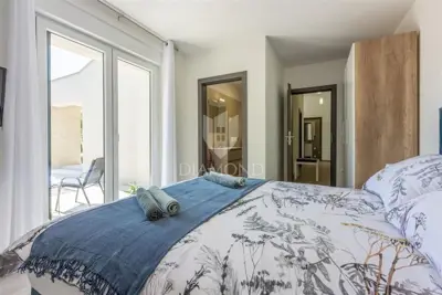 Kuća 1.039 m², Labin - bazen i natkrivena terasa - 17