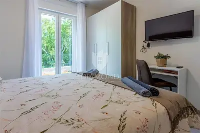 Kuća 1.039 m², Labin - bazen i natkrivena terasa - 11