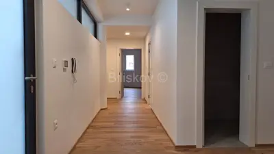 Stan 163,91 m², Varaždin centar, 1. kat i 2 kupaonice - 4