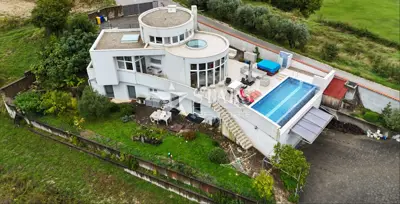 Haus zum Kauf in Momjan, 317,9 m²