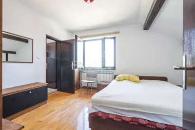 Stan 143 m², Maksimir, Bukovačka ulica i pogled na sve strane - 3