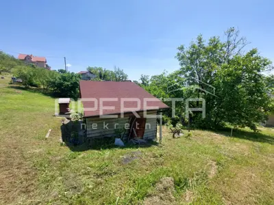Grundstück 1.606 m², Sesvete - freier Blick und Grünflächen