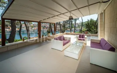 Vila 576 m², Povlja na Braču, 30 m od mora - 20