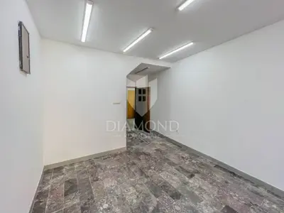 Commercial space 37 m², Umag - center and old town core - 5