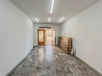 Commercial space 37 m², Umag - center and old town core - 4